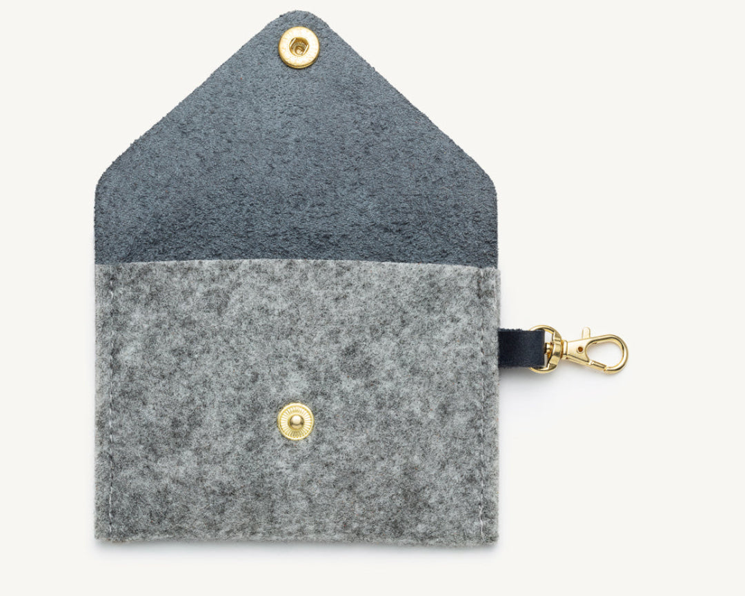 CARD HOLDER