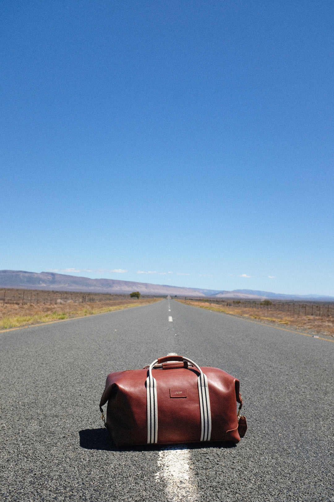 WEEKENDER - TAN LEATHER SIGNATURE STRIPE